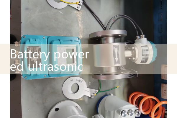 Battery powered ultrasonic flowmeter